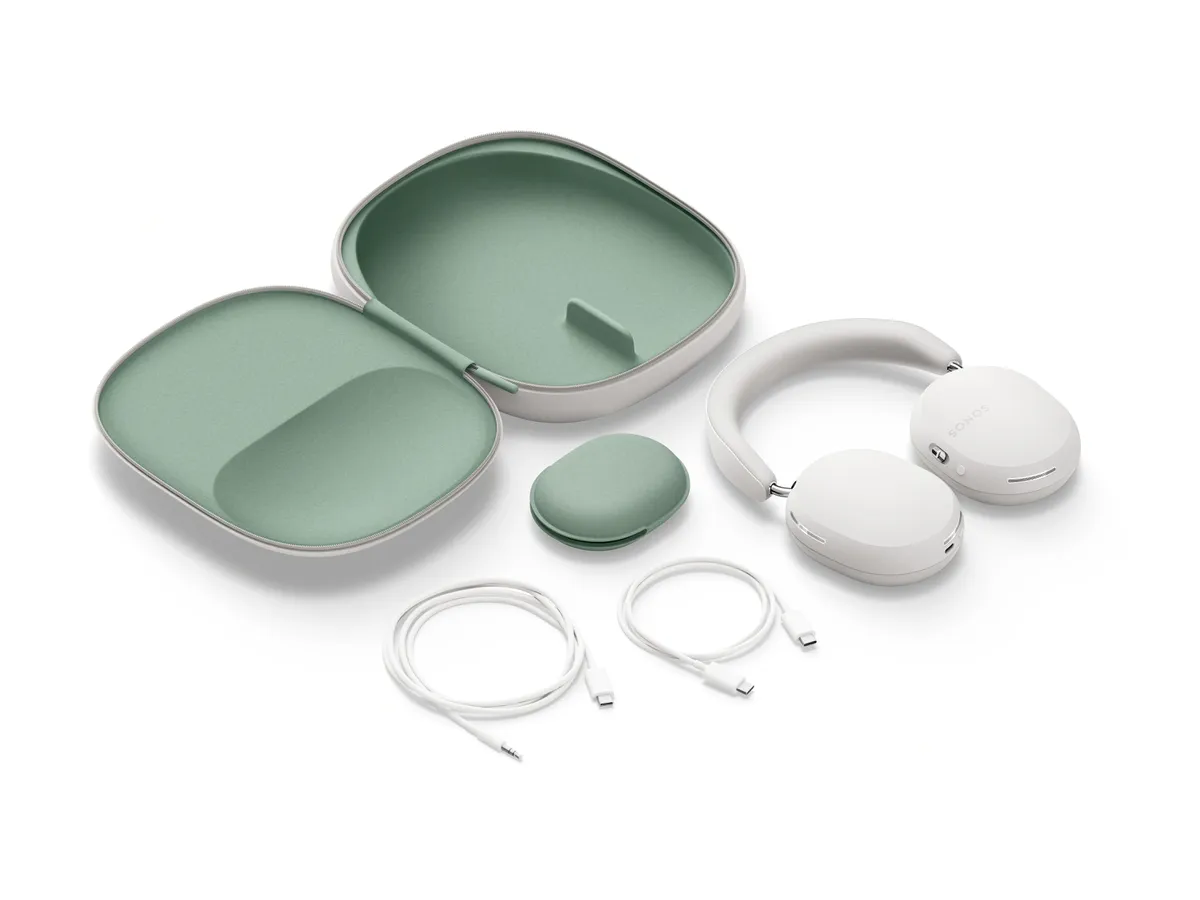 Ace_Full_Angle_Product_Render_White